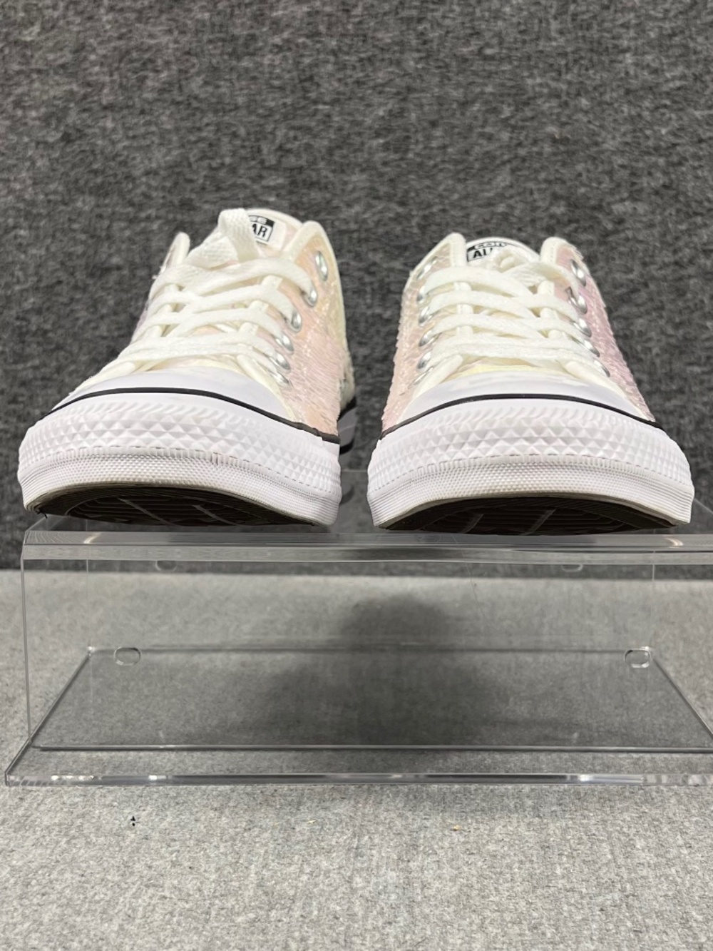 Converse Chuck Taylor All Star Low Top Iridescent Sequin Shoes 9 Style 557989C - Picture 4 of 9